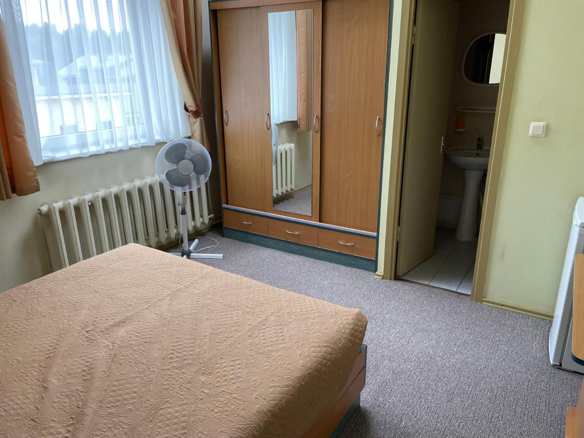 Medziotoju Kiemelis Hotel Palanga Buitenkant foto